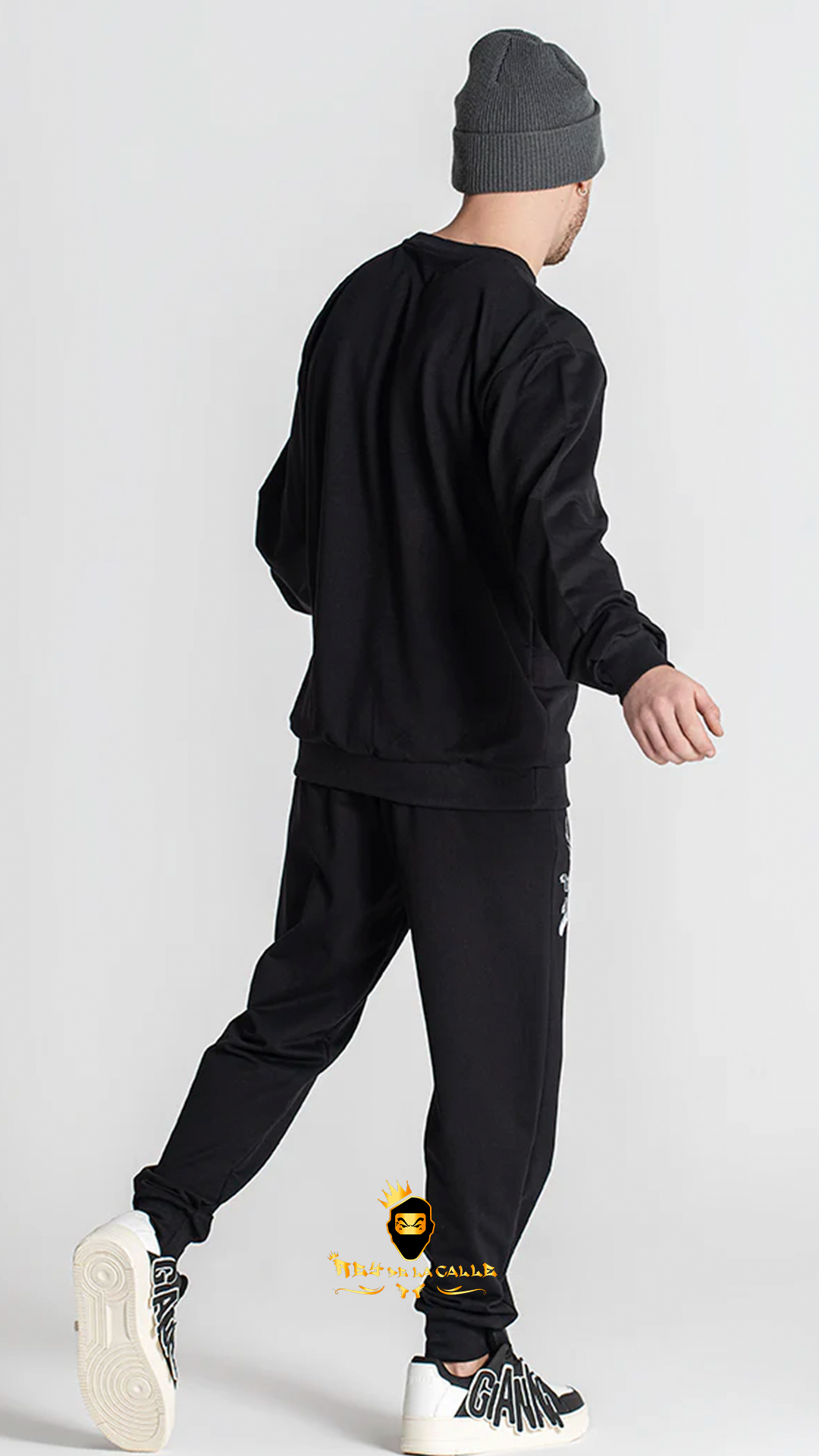 Chándal Negro Gianni Kavanagh Ángel Querubín – En Oferta