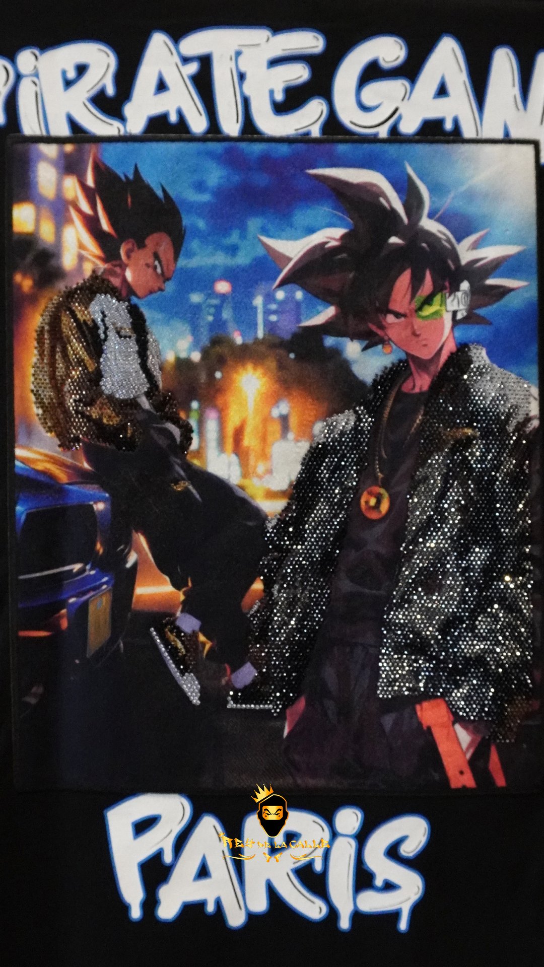Camiseta Pirate Gang París Negra Terciopelo y Pedrería Brillante Goku y Vegeta - Rey De La Calle