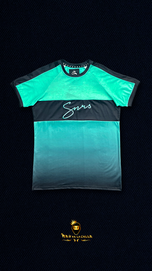 Camiseta de Hombre Tricolor Verde Agua, Negro y Blanco con Logo Bordado Central