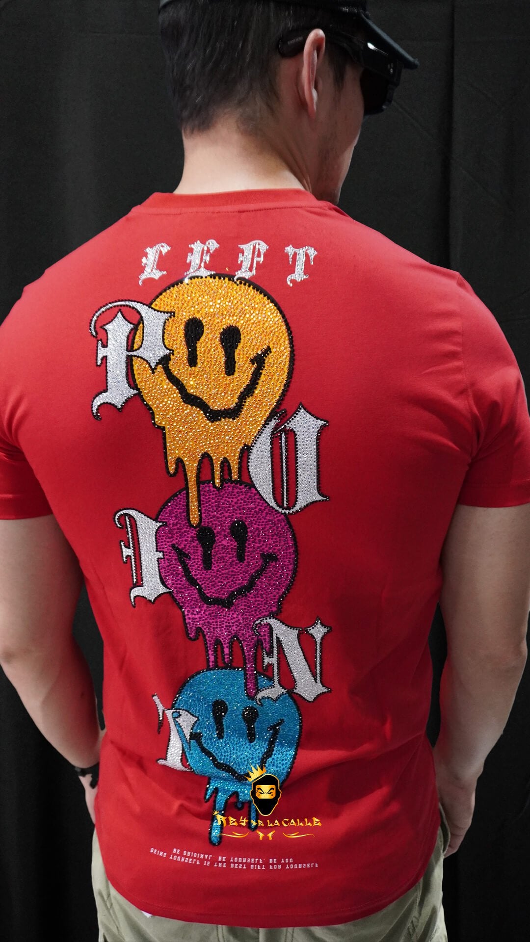 Camiseta Left Point Roja Pedrería Brillante Emoticons - Rey De La Calle