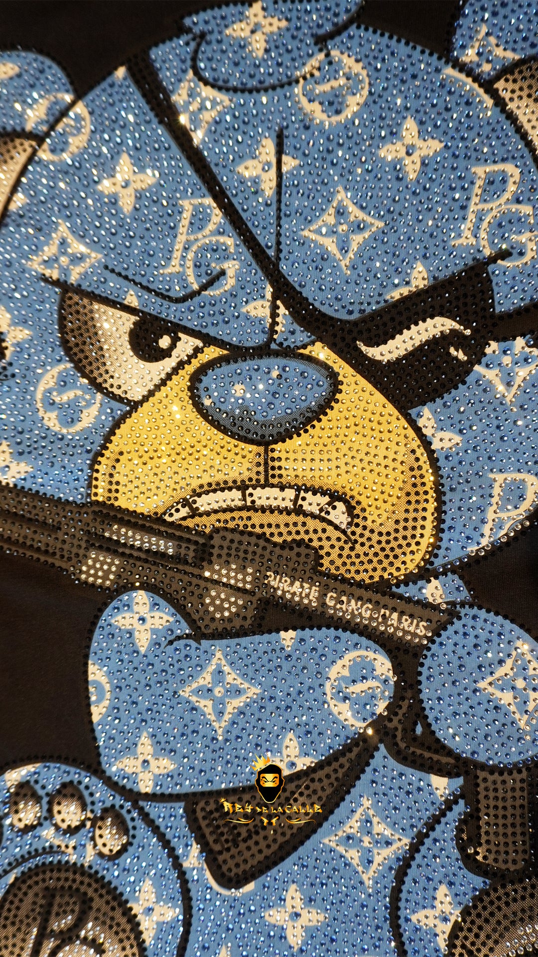 Conjunto Pirate Gang París Negro Pedrería Brillante Oso Azul Ak47 - Rey De La Calle