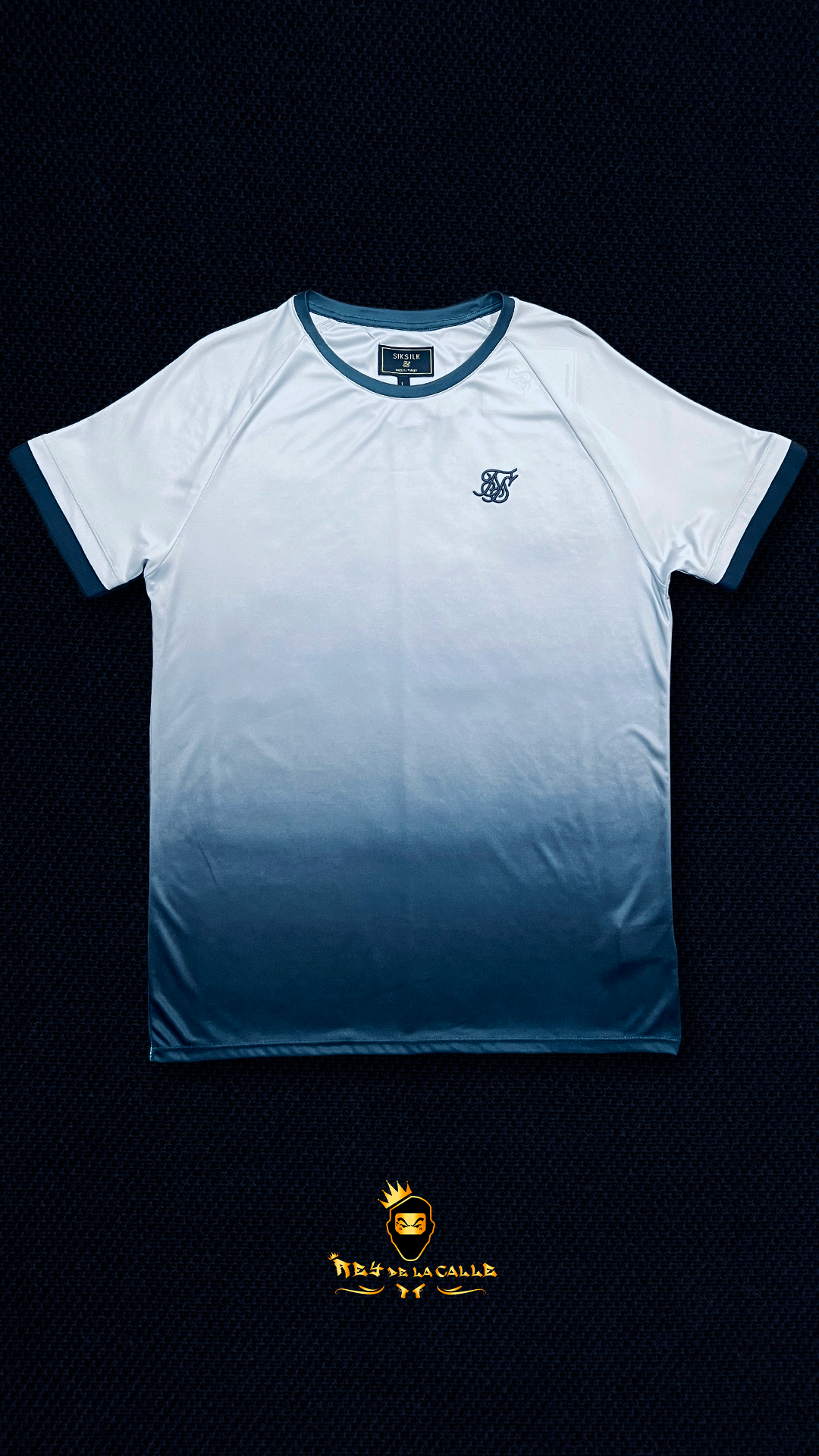 Camiseta Blanca y Azul Siksilk degradé Rey De La Calle
