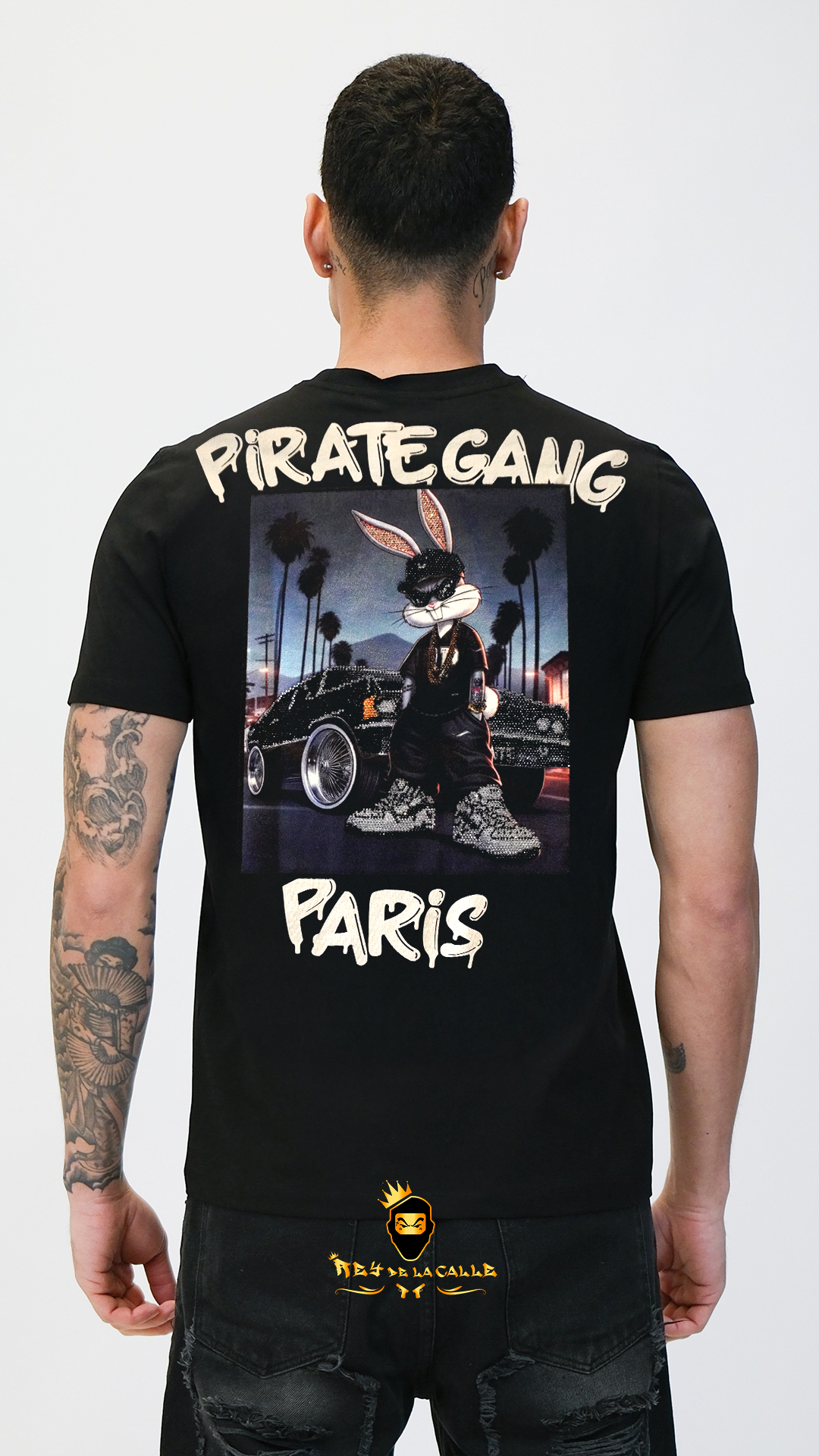 Camiseta Pirate Gang París Negra Terciopelo y Pedrería Brillante Bugs Bunny - Rey De La Calle