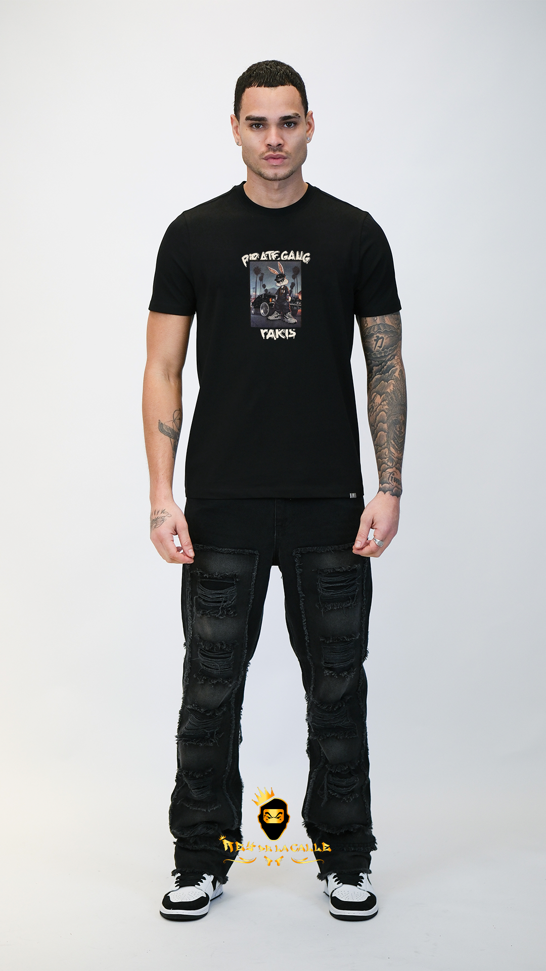 Camiseta Pirate Gang París Negra Terciopelo y Pedrería Brillante Bugs Bunny - Rey De La Calle