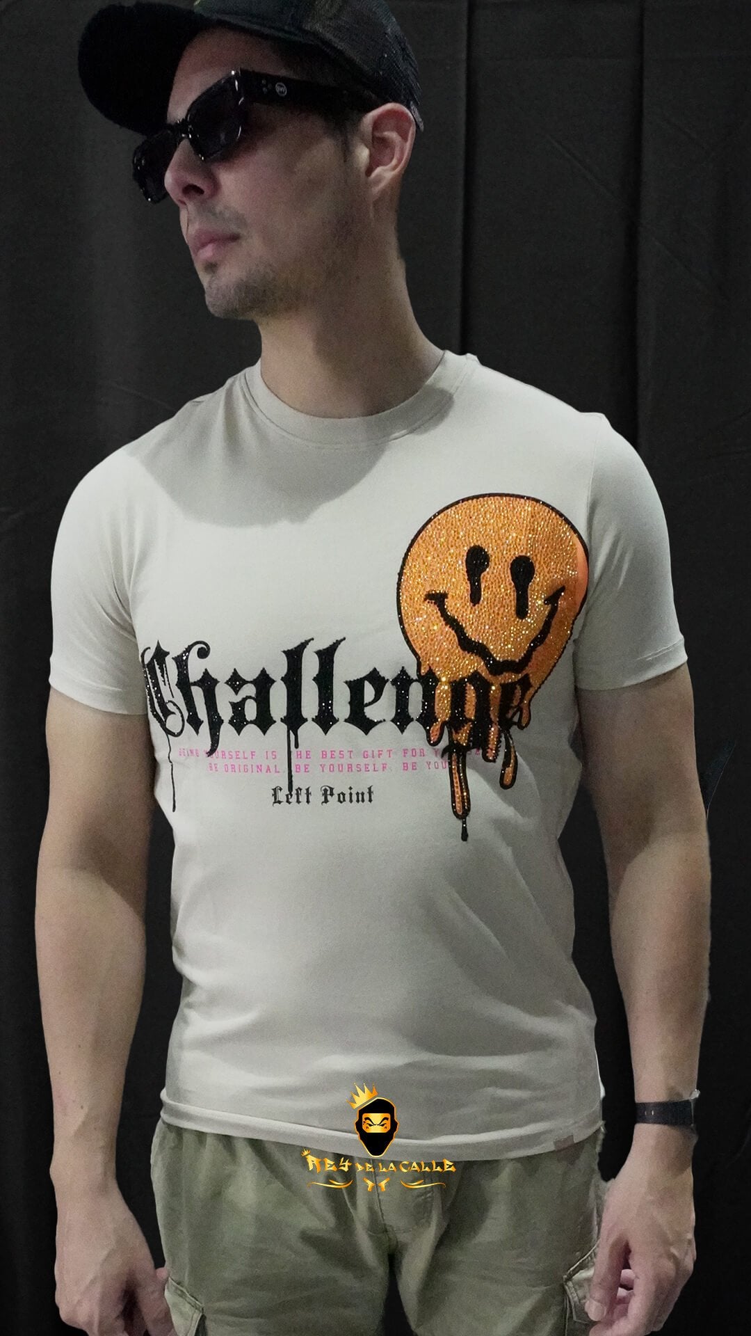Camiseta Left Point Beige Pedrería Brillante Emoticons - Rey De La Calle