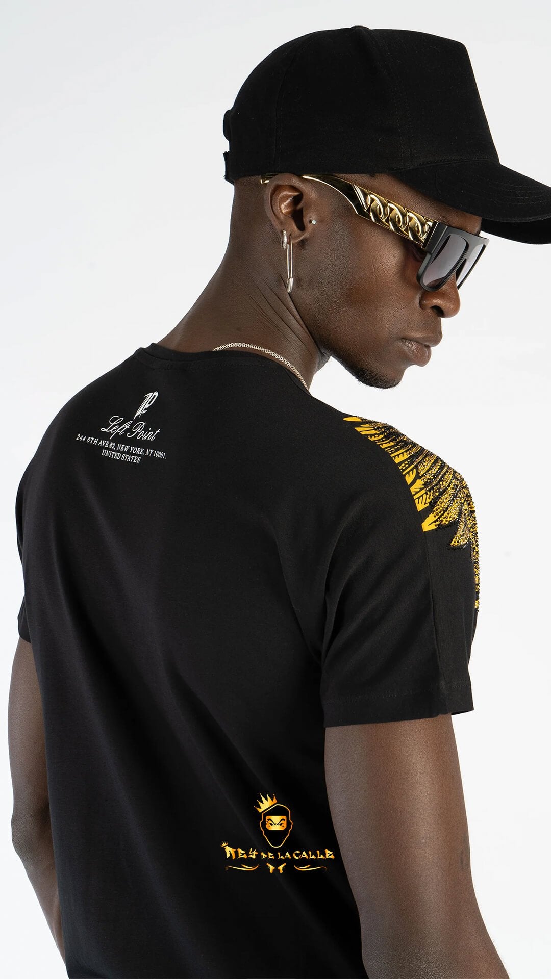 Camiseta Left Point Negra Pedrería Brillante Calavera Con Alas Doradas - Rey De La Calle