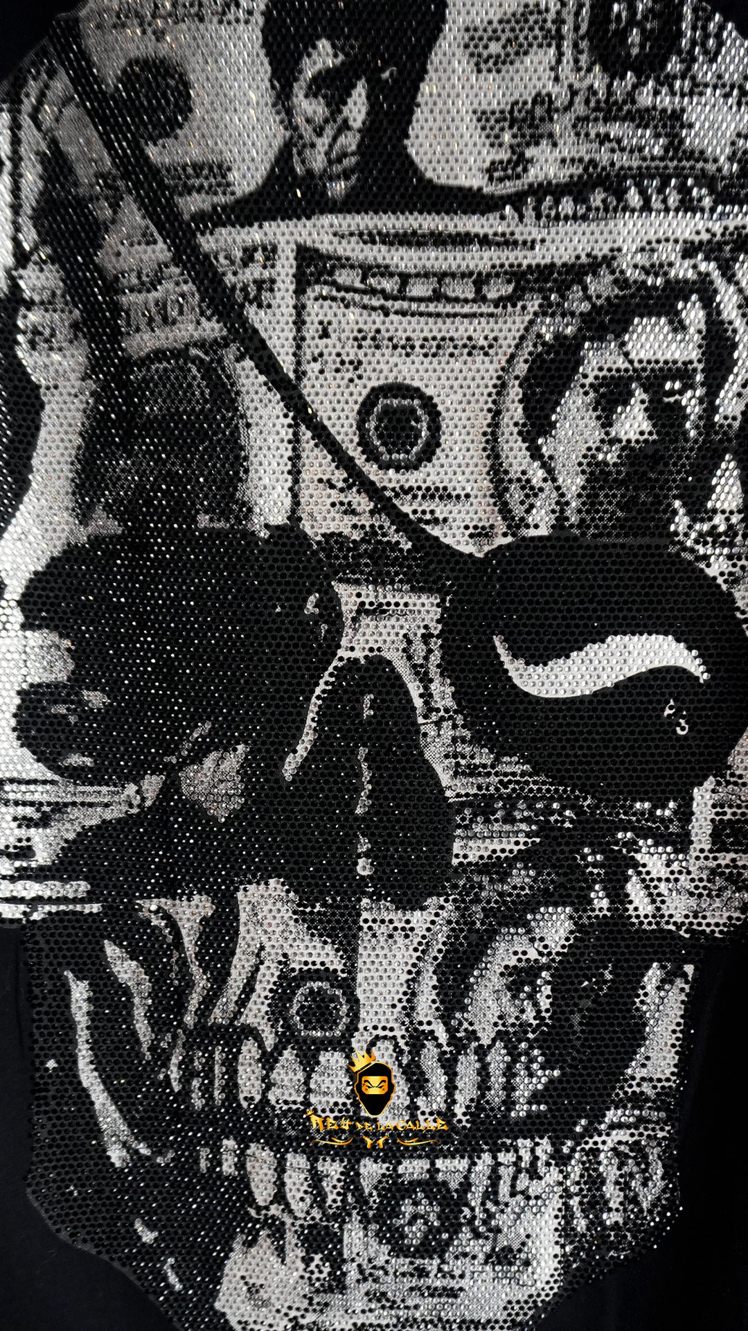 Camiseta Slim Fit Pirate Gang París Negra Pedrería Brillante Calavera - Rey De La Calle