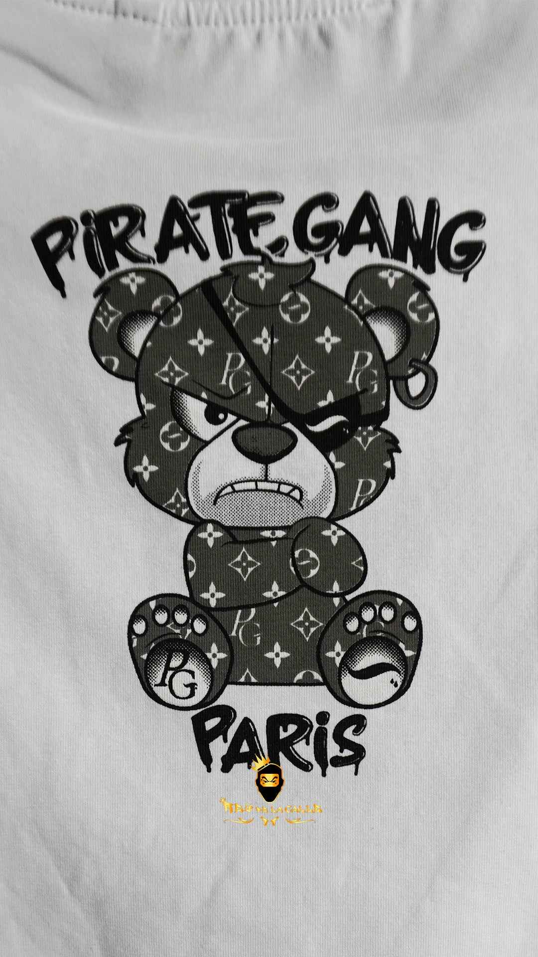 Camiseta Slim Fit Pirate Gang París Blanca Pedreria Brillante Oso Negro