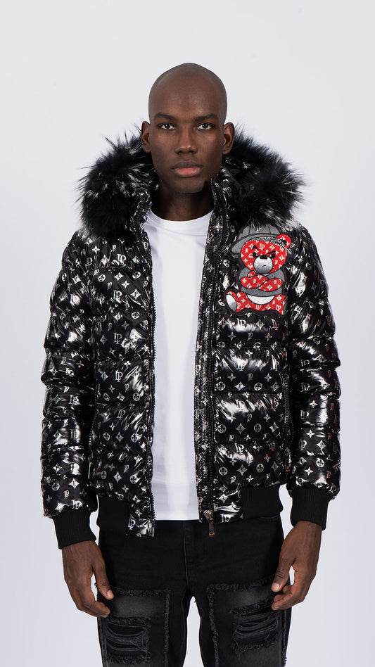 Chaqueta Plumífero Negro Monograma con Capucha de Pelo y Diseño de Osito Gánster Rojo