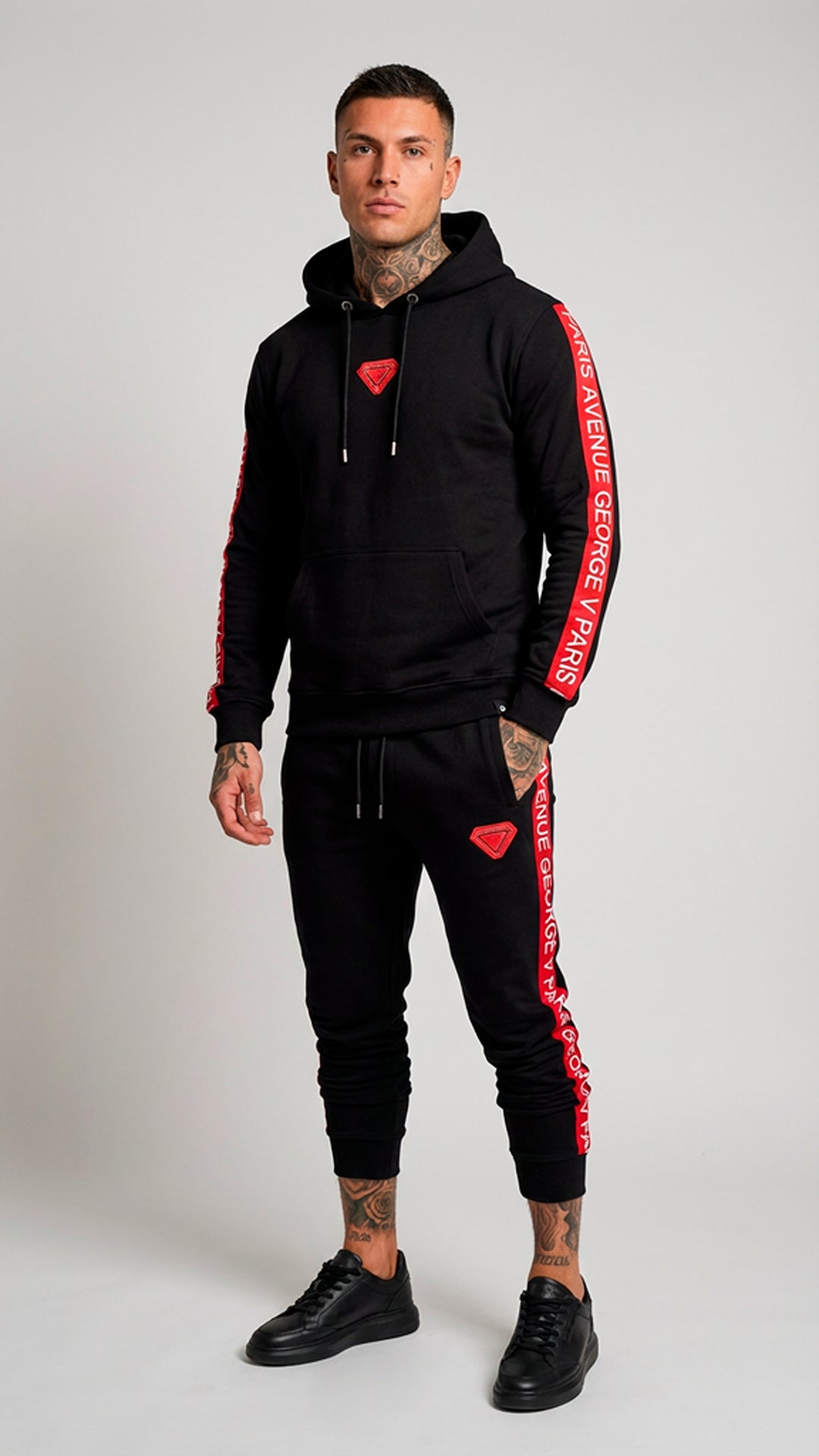 Chándal Negro George V Paris Bandas Laterales Rojas – En Oferta