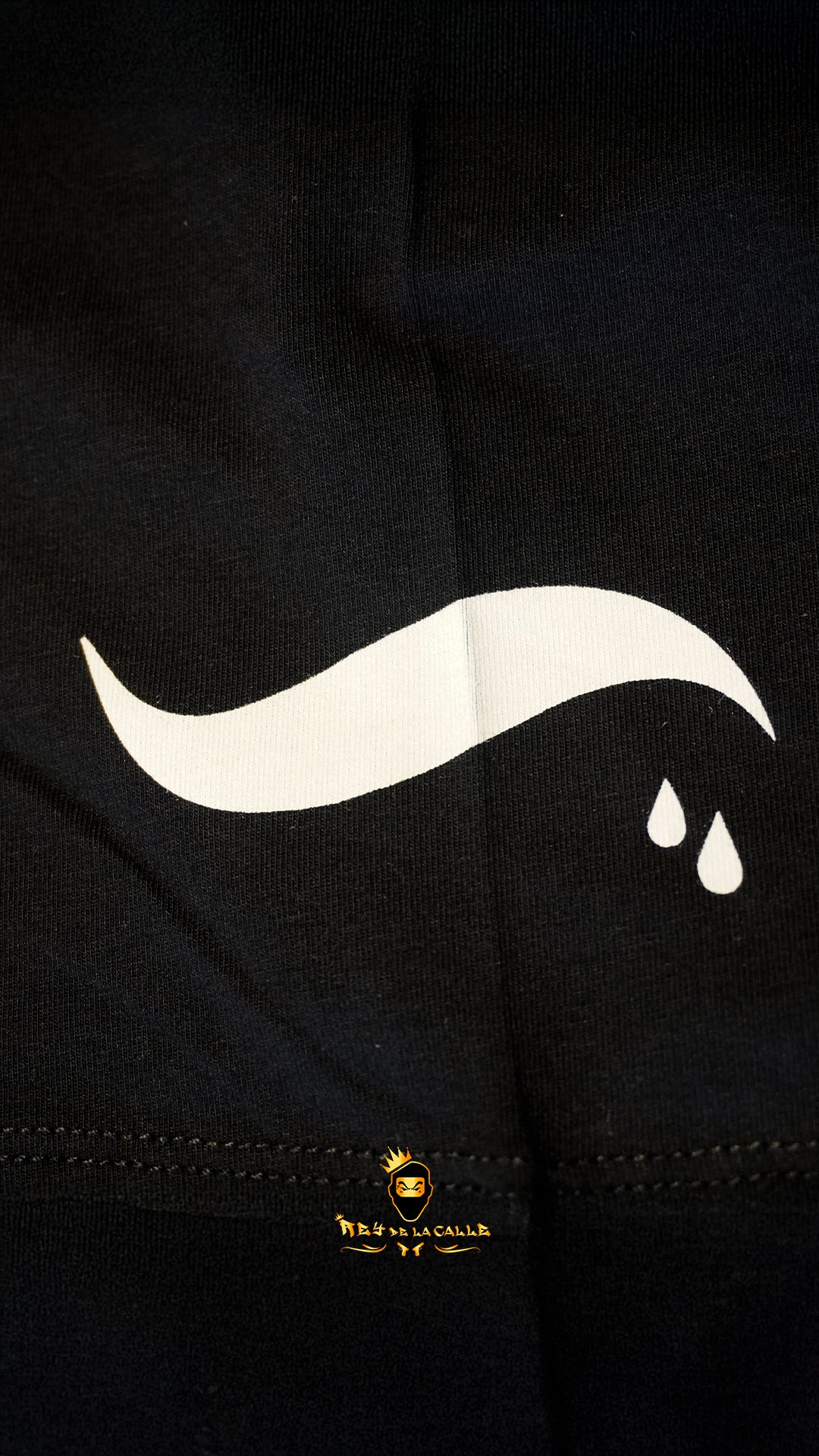 Camiseta Slim Fit Pirate Gang París Negra Pedrería Brillante Campeon - Rey De La Calle