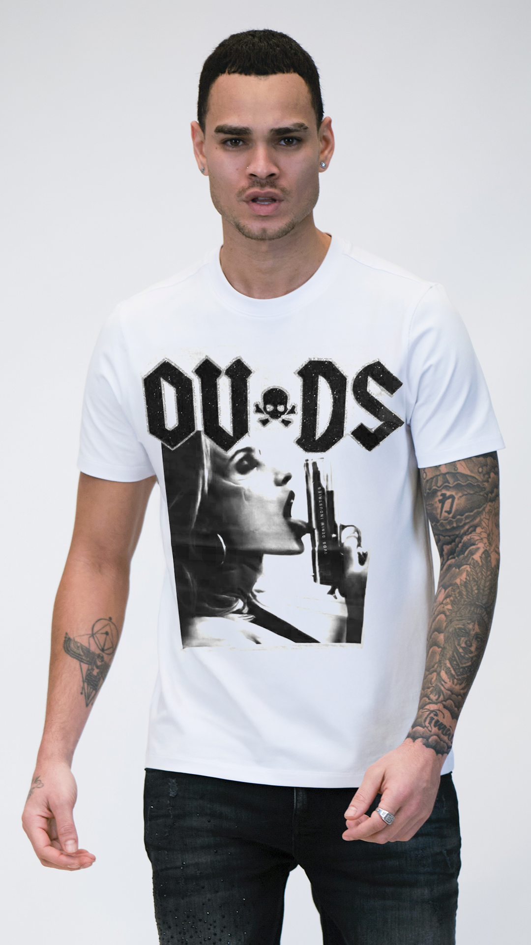 Camiseta OVDS Blanca Mujer Arma Rey De La Calle