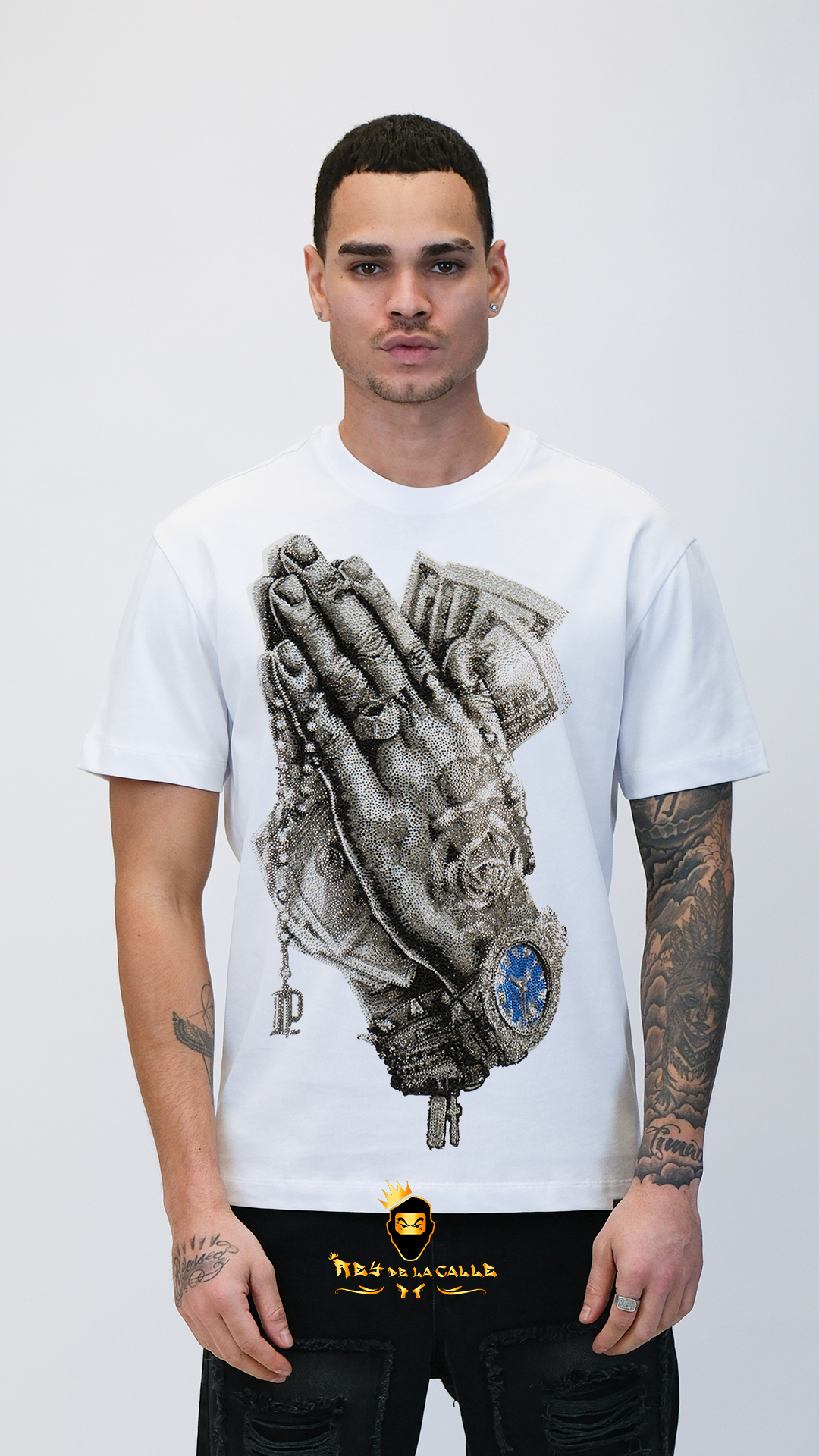 Camiseta Left Point Blanca Pedreria Brillante Manos Orando - Rey De La Calle