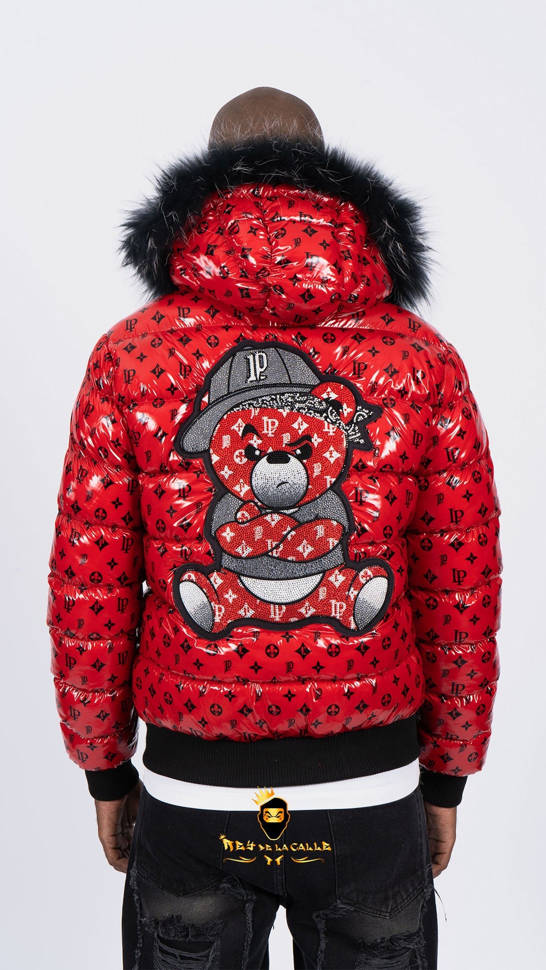 Chaqueta Left Point Roja Pedrería Brillante Oso Rojo Gorra Rey De La Calle