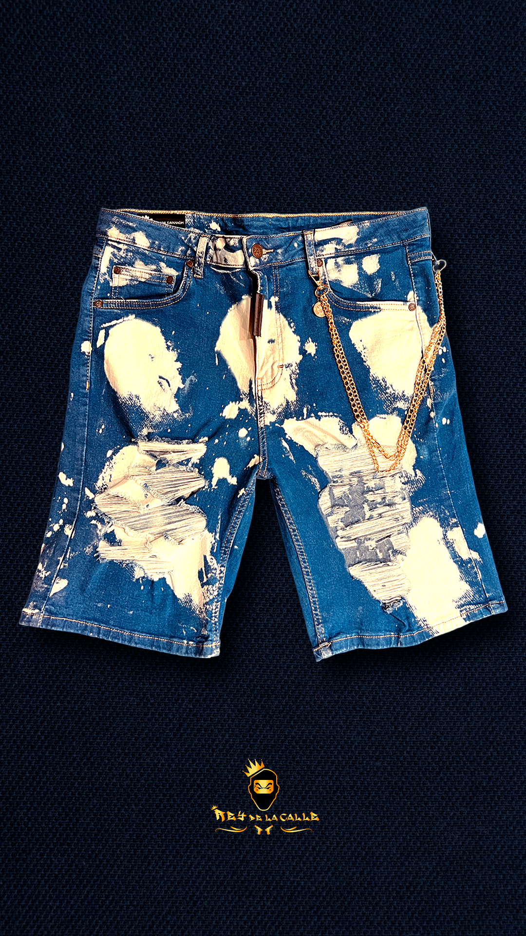 Pantalones Cortos Vaqueros Azules con Lavado de Lejía, Rotos y Doble Cadena Dorada GIANNI KAVANAGH