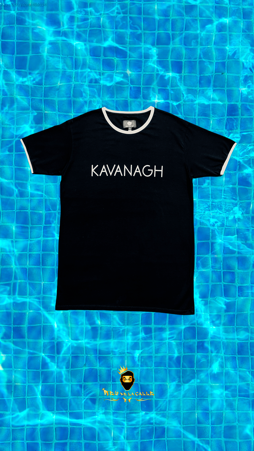 Camiseta Negra con Ribete Blanco Kavanagh