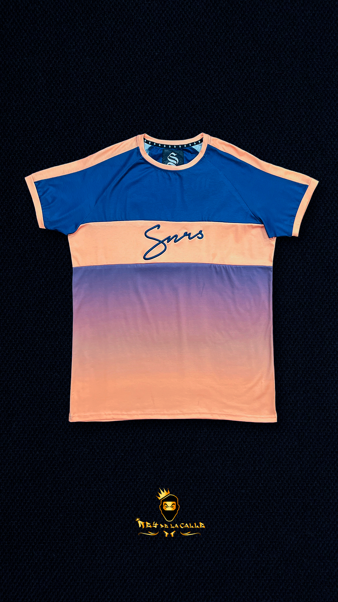 Camiseta de Hombre Tricolor en Azul Marino y Coral con Degradado y Logo Snrs