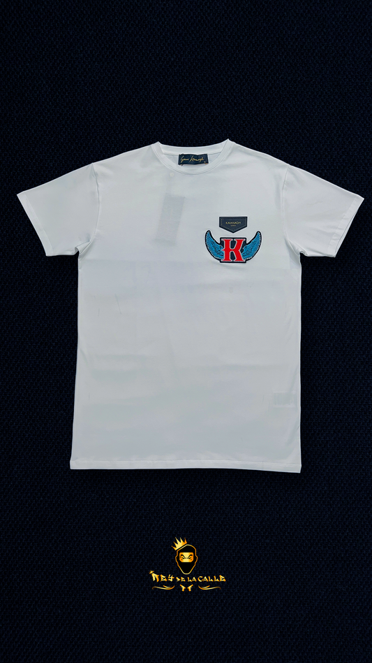 Camiseta de Hombre Blanca con Parche 'K' Alada y Logo 'King of the Street'