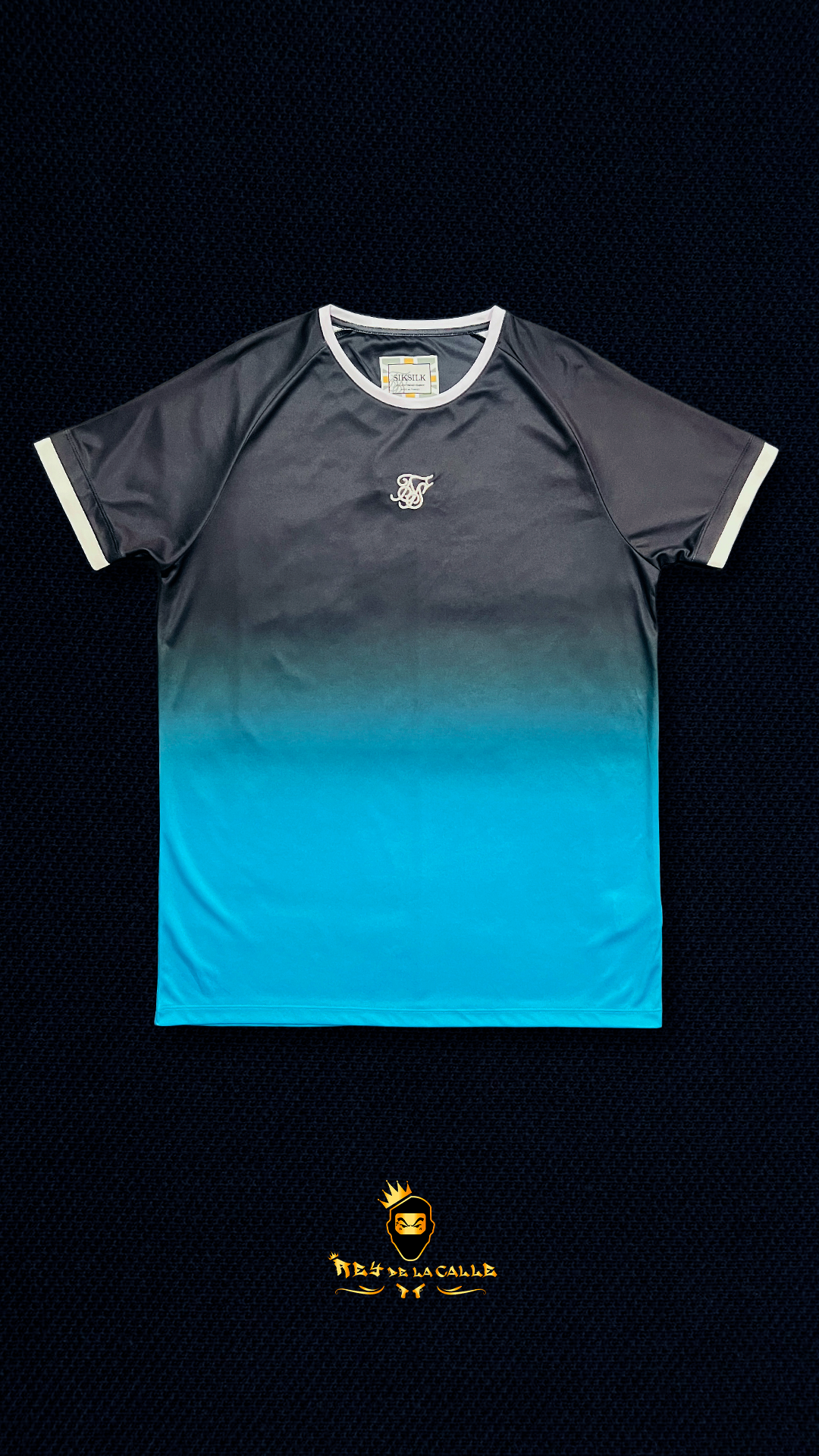 Camiseta Técnica 'SikSilk' con Degradado Negro a Turquesa y Ribetes Blancos