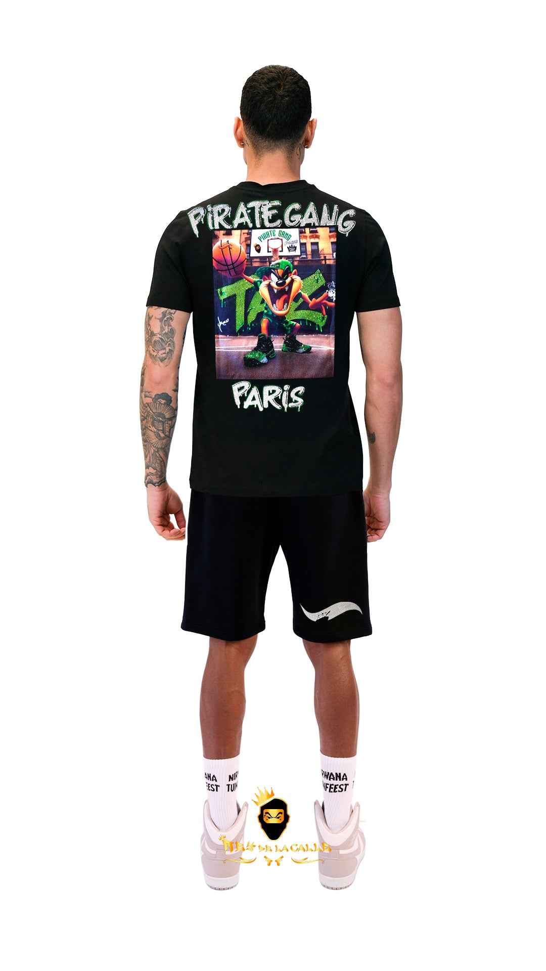 Camiseta Pirate Gang París Negra Terciopelo y Pedrería Brillante Taz