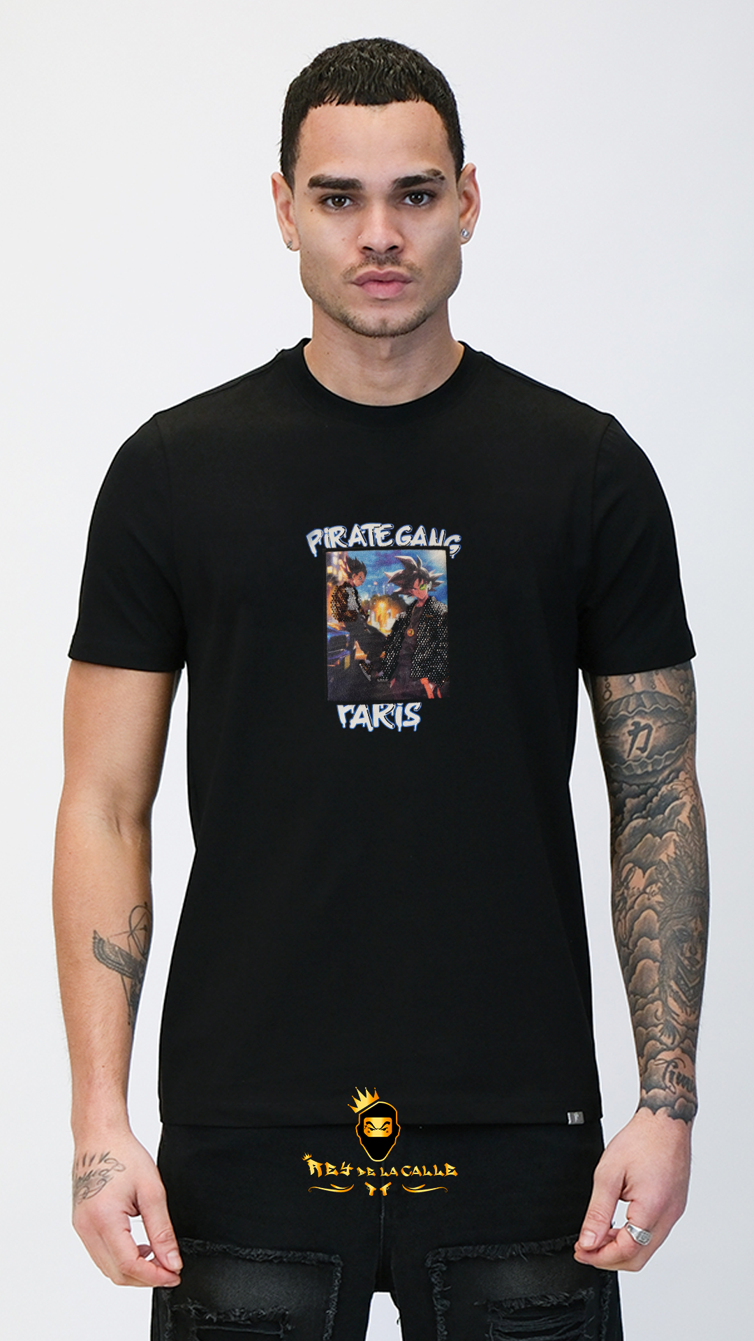 Camiseta Pirate Gang París Negra Terciopelo y Pedrería Brillante Goku y Vegeta - Rey De La Calle