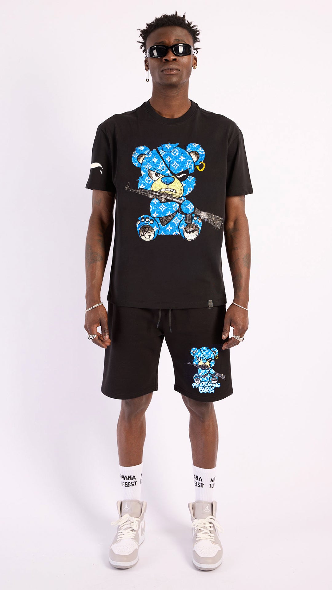Conjunto Streetwear Pirate Gang Blue Monogram Camiseta y Short Oso Táctico Azul Rey De La Calle