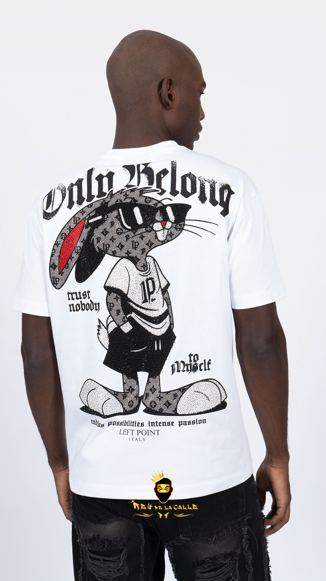 Camiseta Left Point Blanca Pedrería Brillante Conejo Only Belong Rey De La Calle