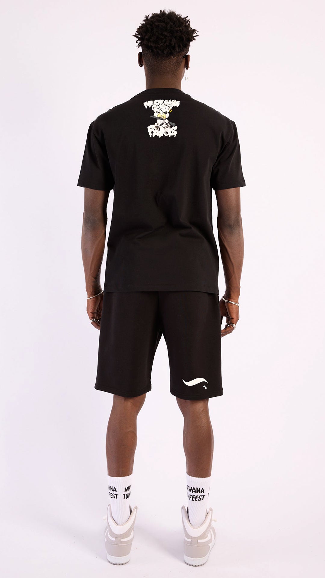 Conjunto Urbano "Pirate Gang" Armored Bear - Camiseta y Short con Oso Táctico y Cristales Rey De La Calle