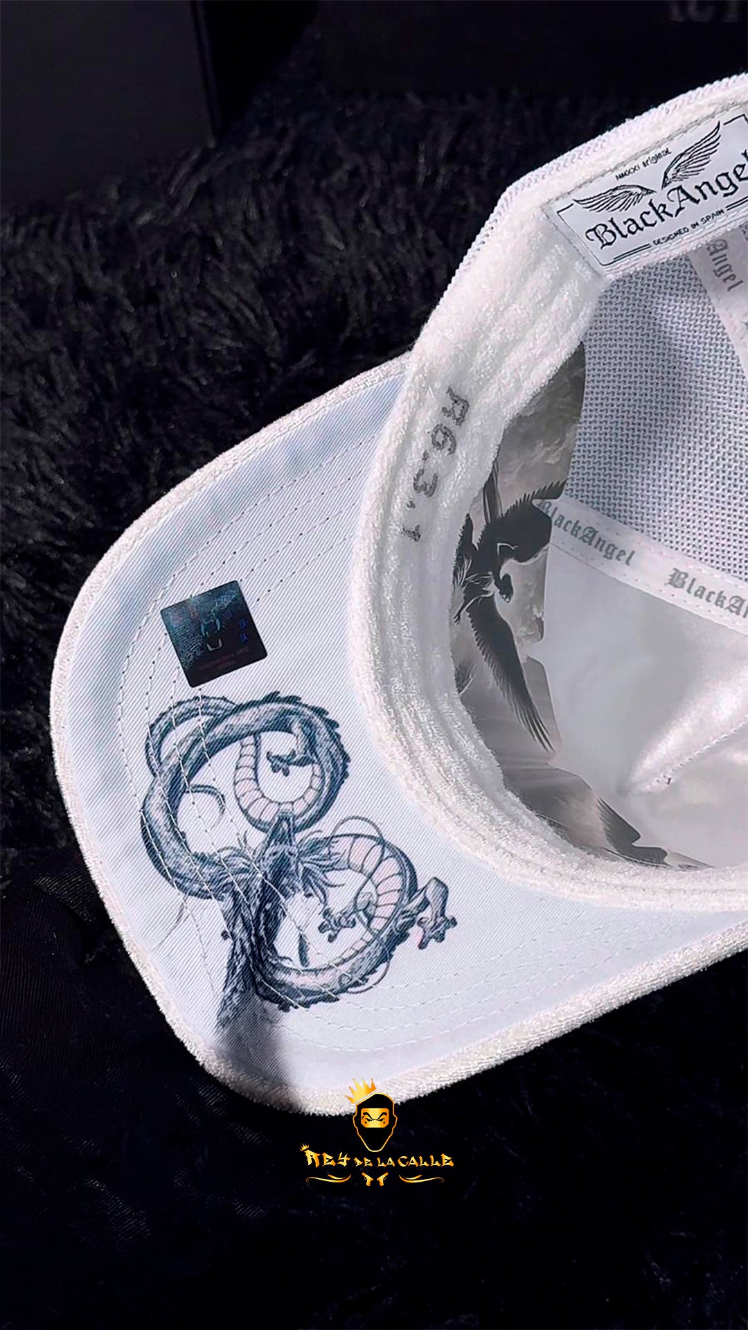 Gorra Black Angel Blanca Brillante Goku - Rey De La Calle