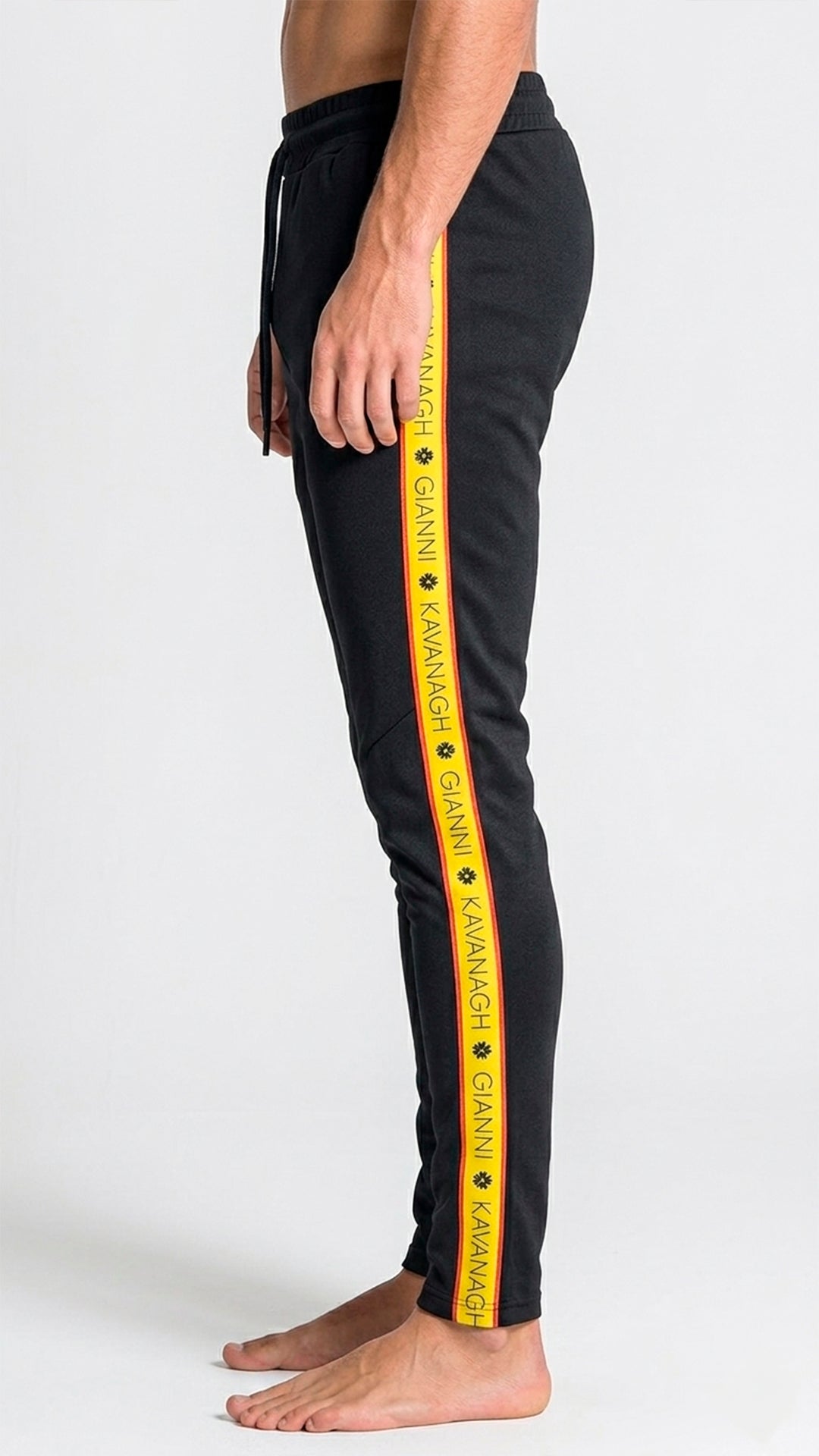 Chándal Gianni Kavanagh Black Series – El Poder del Negro Absoluto Rey De La Calle