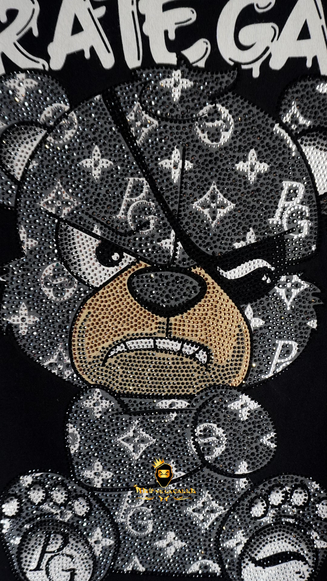 Camiseta Slim Fit Pirate Gang París Negra Pedrería Brillante Oso Negro