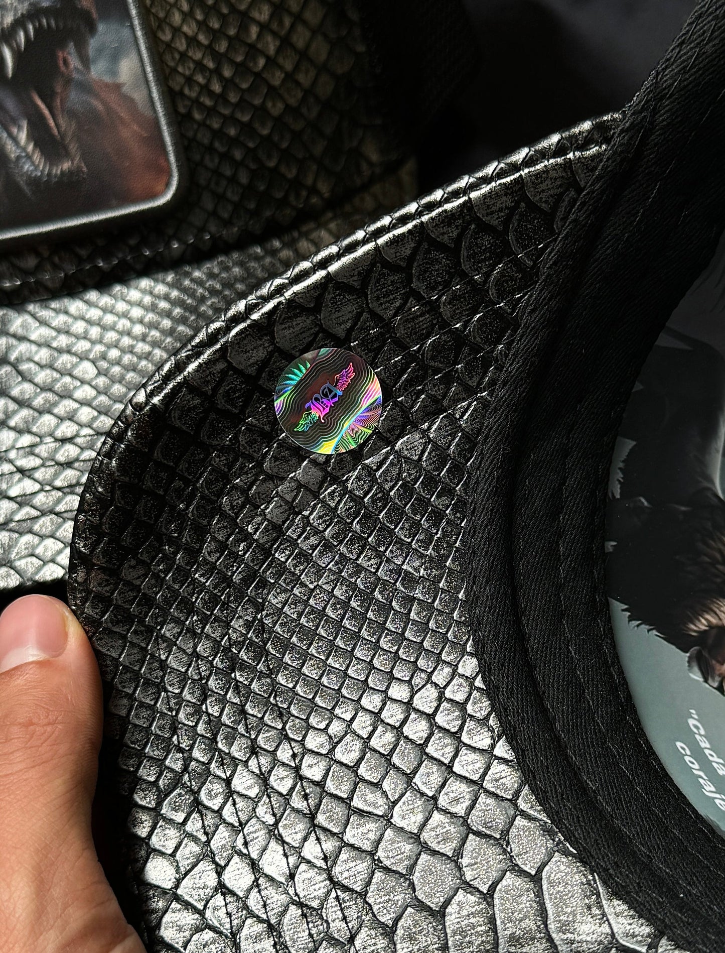 Gorra Black Angel Piel de Serpiente Jungla - Rey De La Calle