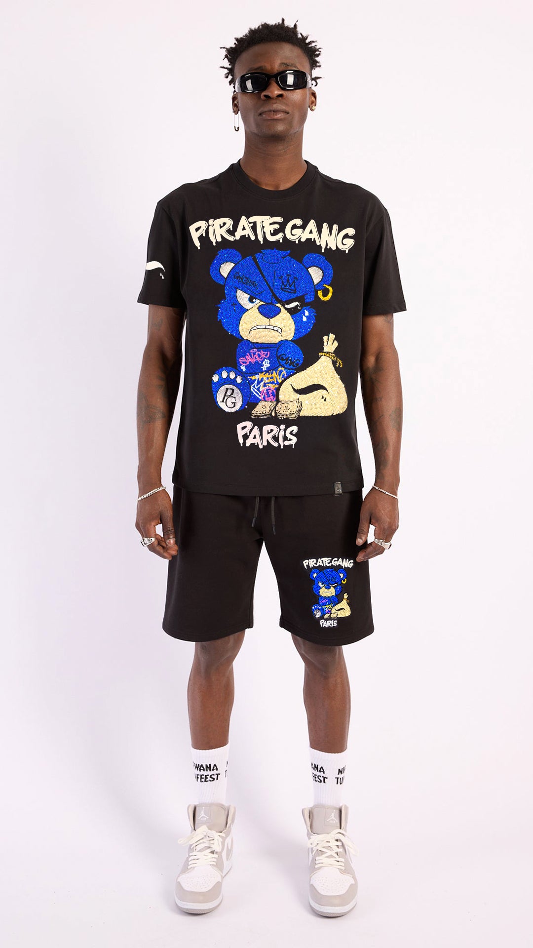 Conjunto Streetwear Pirate Gang Money Bag - Camiseta y Short Oso Azul con Pedrería y Saco de Dinero Rey De La Calle
