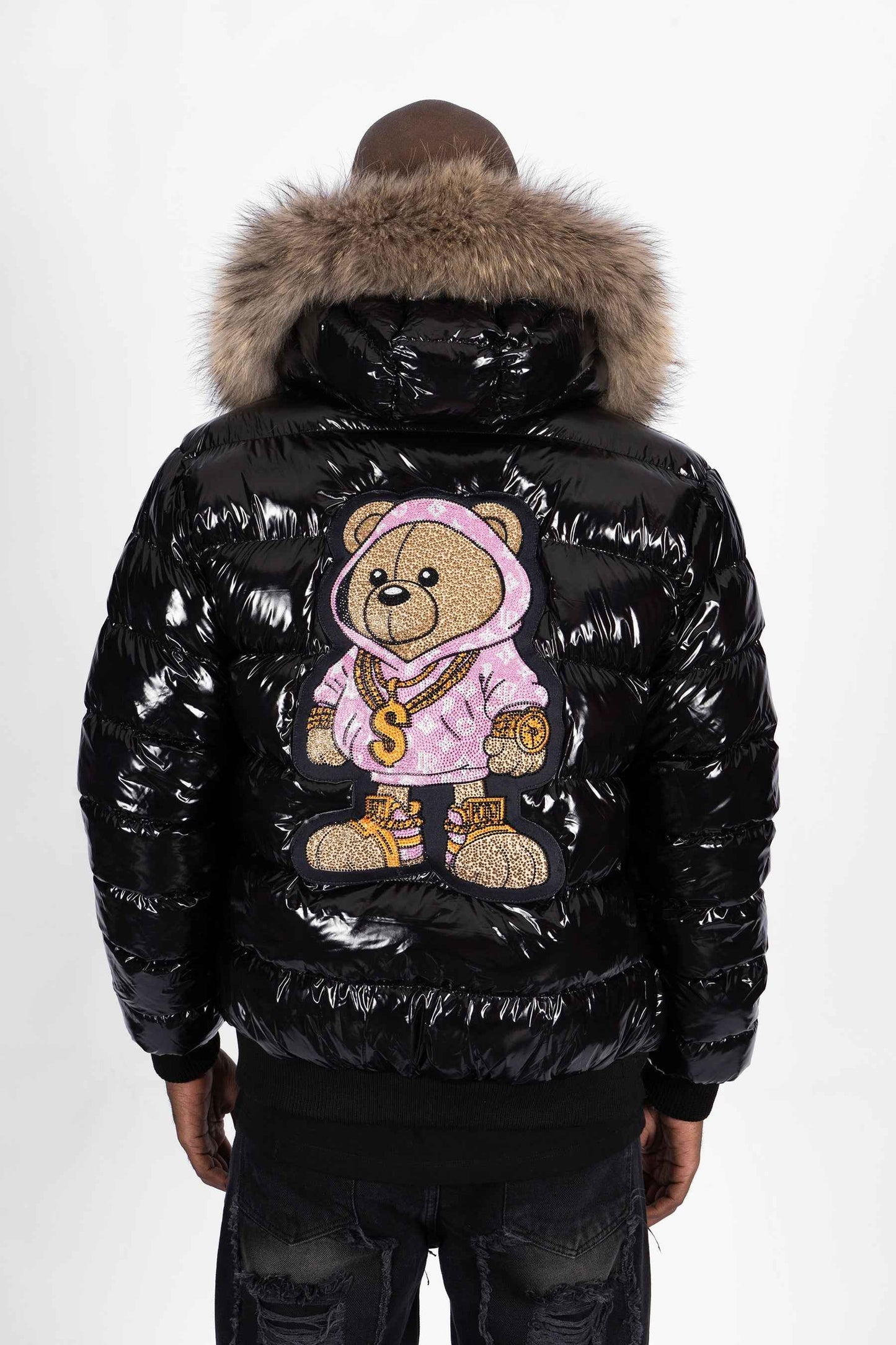 Chaqueta Plumífero Negro con Capucha de Pelo y Diseño de Osito Gánster Rosa