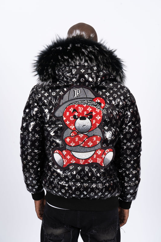 Chaqueta Plumífero Negro Monograma con Capucha de Pelo y Diseño de Osito Gánster Rojo