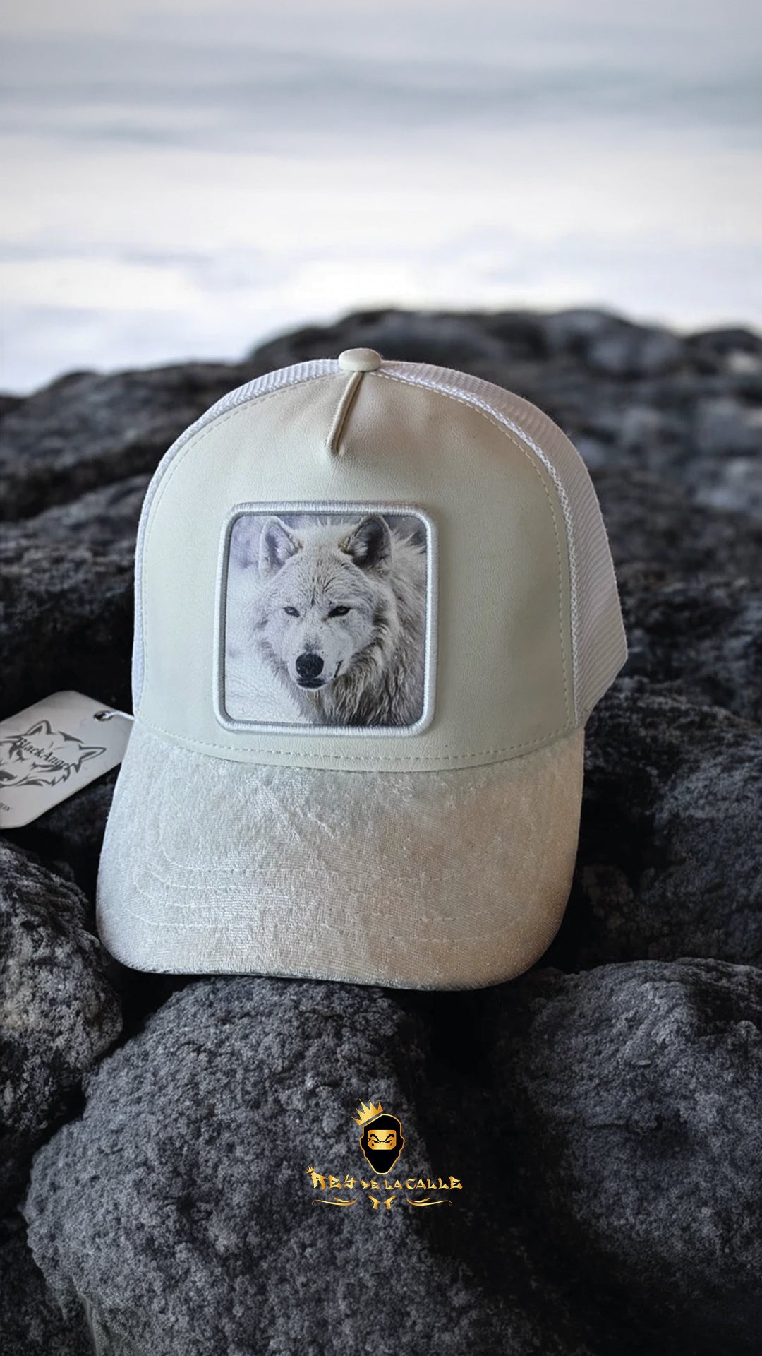 Gorra Trucker Premium "Ártico" – Edición Especial Lobo Blanco