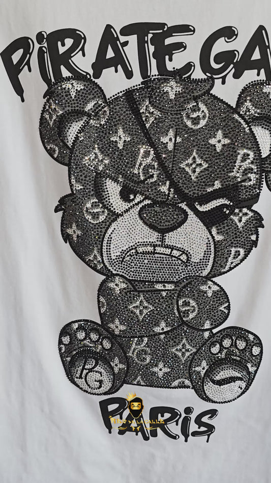 Camiseta Oversize Pirate Gang París Blanca Pedreria Brillante Oso Negro
