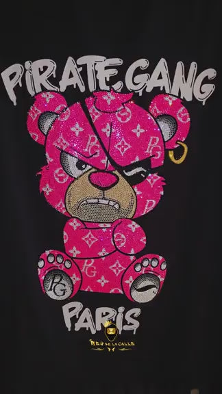 Conjunto Streetwear Pirate Gang Paris  Camiseta y Short Oso Rosa con Monograma